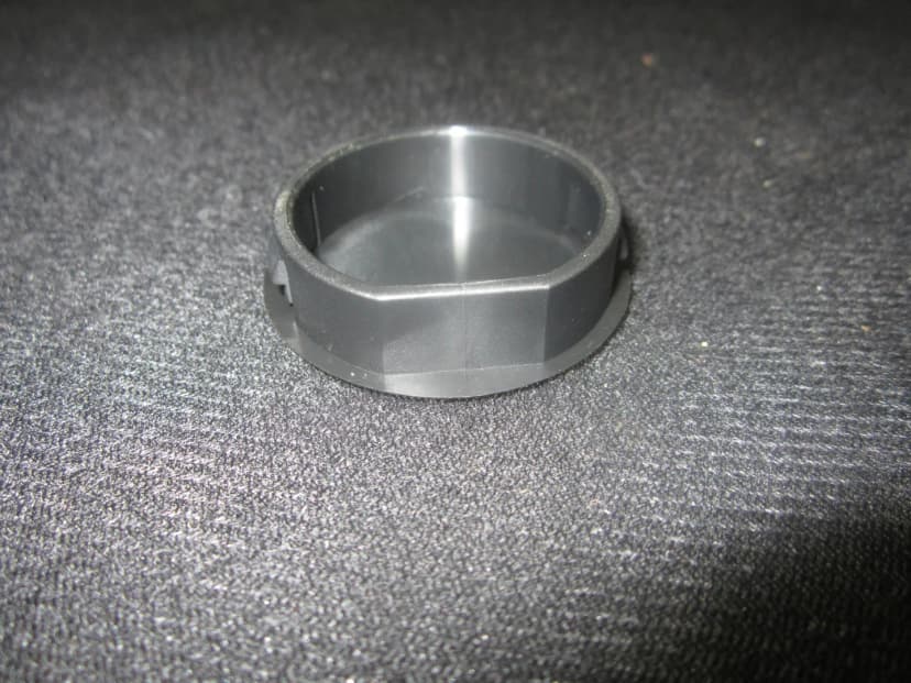 PLUG,D-SHAPED HOLE 1.5"