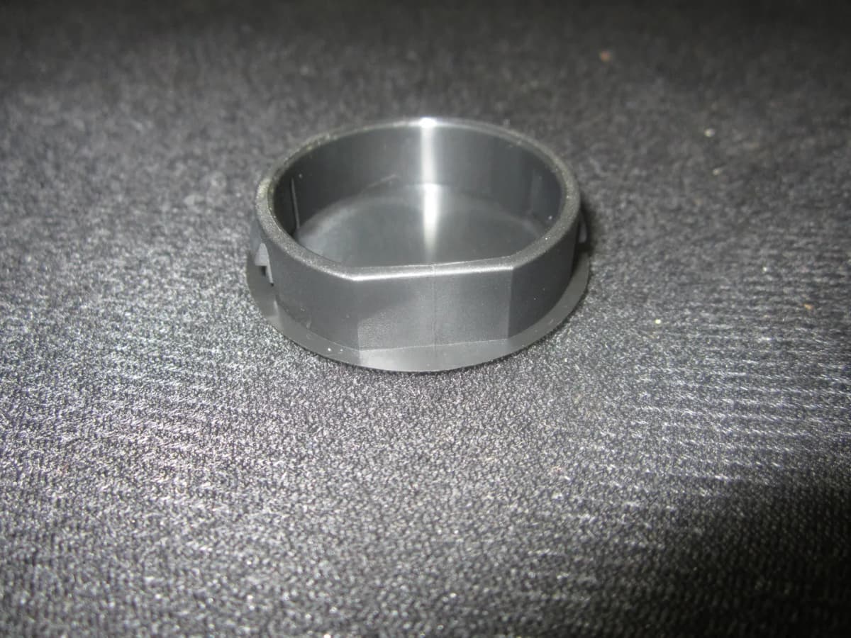 PLUG,D-SHAPED HOLE 1.5"
